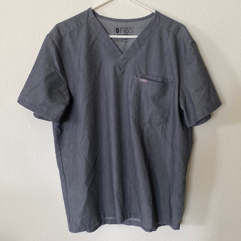 Mens Figs technical collection Leon three pocket scrub top graphite size L